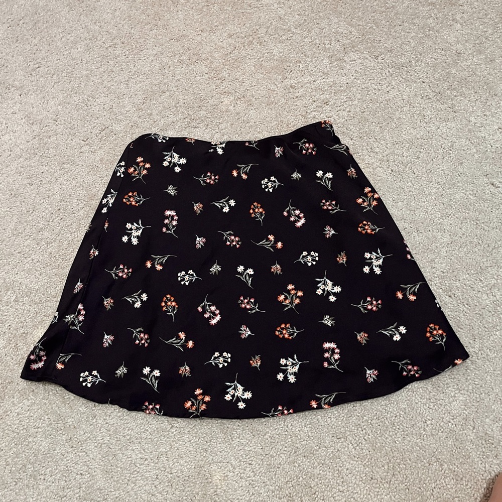 Floral mini skirt